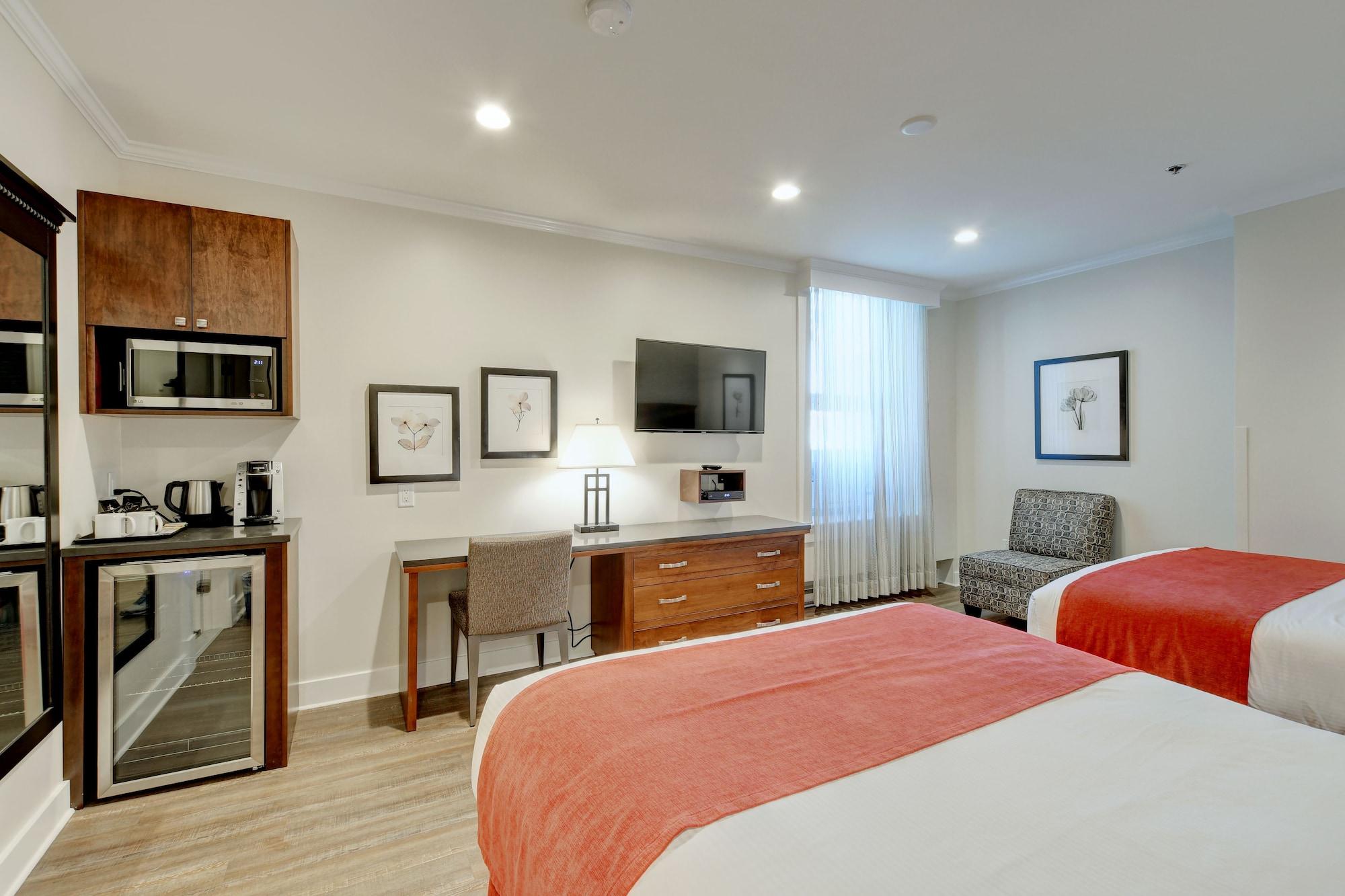 Strathcona Hotel 3*